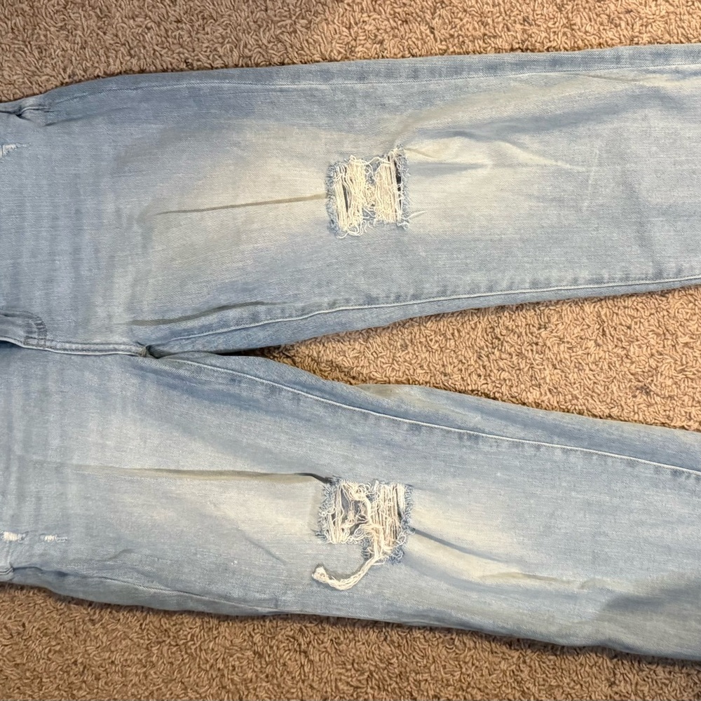Distressed Light Blue Women's Jeans crop style